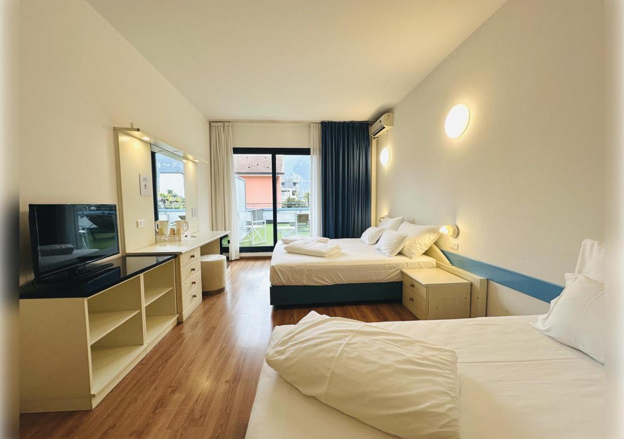Hi Hotels Riva Del Garda Exterior photo